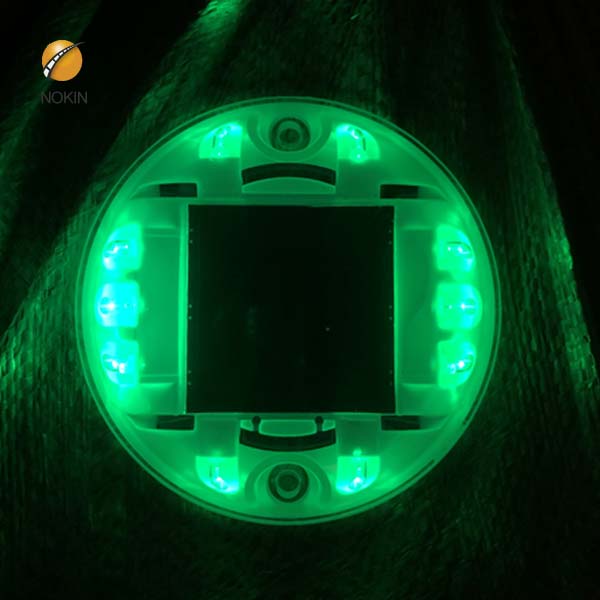 The Advantages of Solar Powered Road Stud Light Compared With 